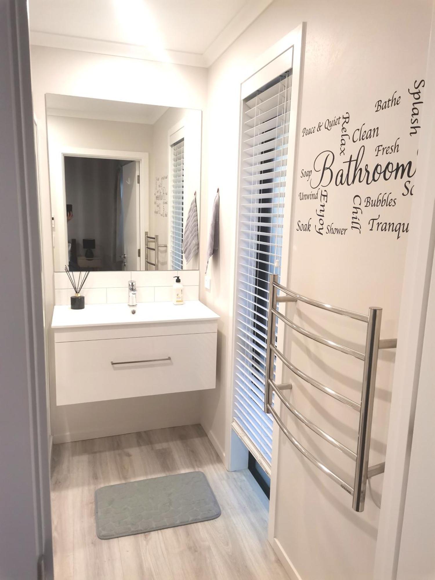 Stylish Private Guest House Ensuite Only Rolleston ภายนอก รูปภาพ